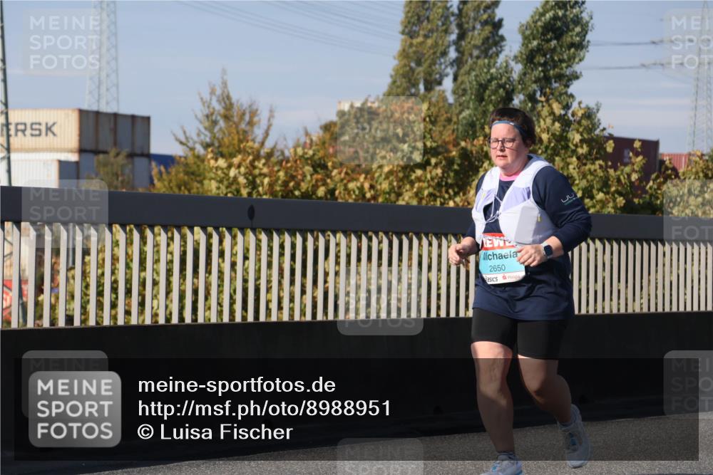 03.10.2025 - Köhlbrandbrückenlauf Luisa Fischer http://msf.ph/oto/8988951 03.10.2025 11:26:08 Position 3 2650 meine-sportfotos.de