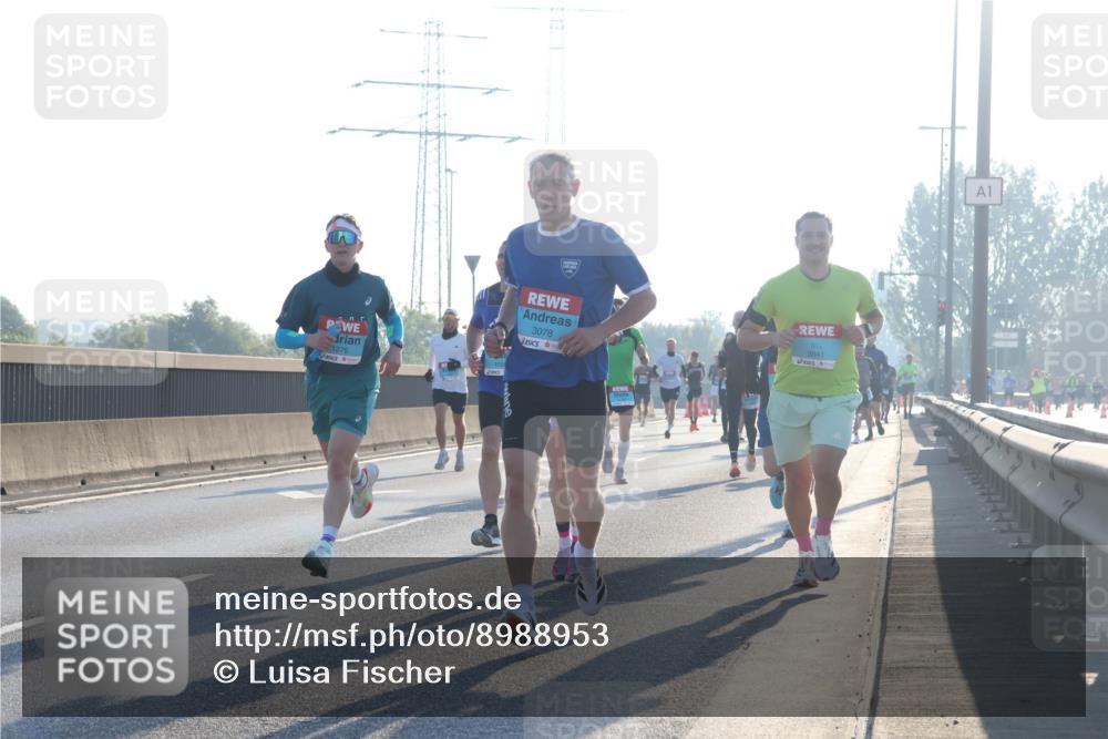 03.10.2025 - Köhlbrandbrückenlauf Luisa Fischer http://msf.ph/oto/8988953 03.10.2025 10:12:09 Position 3 1275, 3078, 3841, 1 meine-sportfotos.de