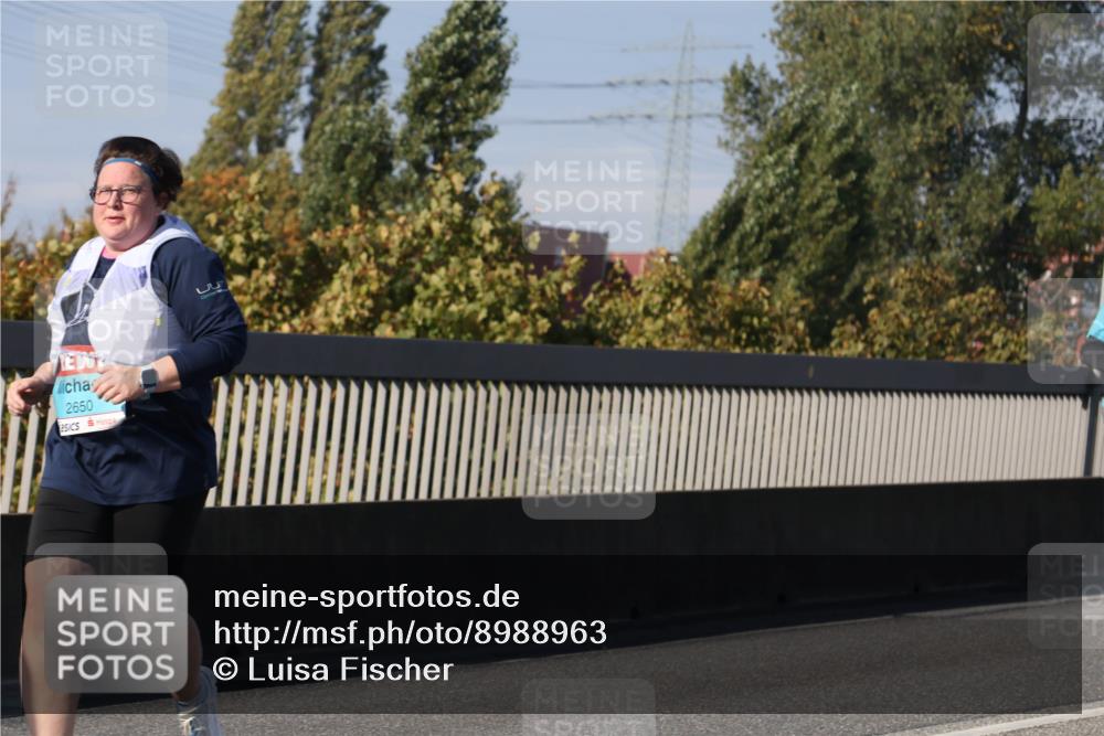03.10.2025 - Köhlbrandbrückenlauf Luisa Fischer http://msf.ph/oto/8988963 03.10.2025 11:26:09 Position 3 2650 meine-sportfotos.de