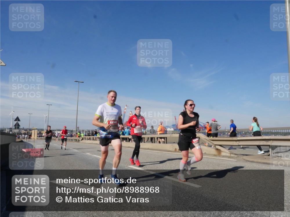 03.10.2025 - Köhlbrandbrückenlauf Matties Gatica Varas http://msf.ph/oto/8988968 03.10.2025 12:35:44 Position 2  meine-sportfotos.de