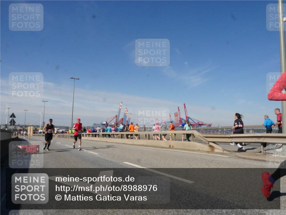 03.10.2025 - Köhlbrandbrückenlauf Matties Gatica Varas http://msf.ph/oto/8988976 03.10.2025 12:35:45 Position 2  meine-sportfotos.de
