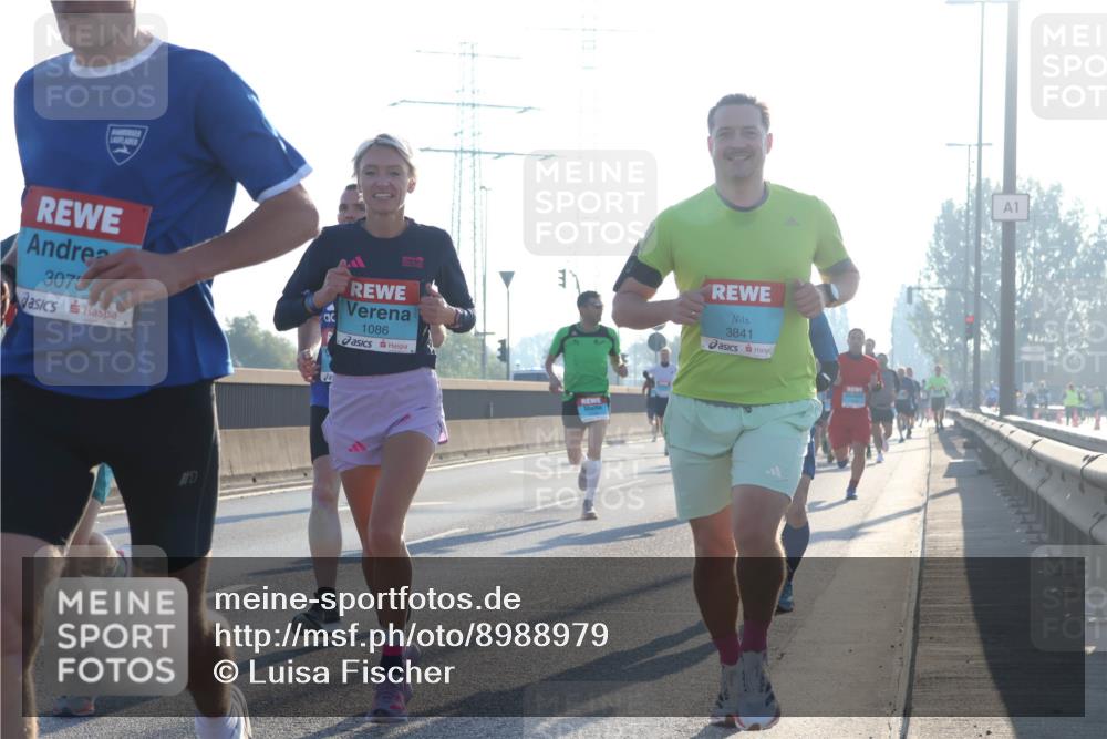 03.10.2025 - Köhlbrandbrückenlauf Luisa Fischer http://msf.ph/oto/8988979 03.10.2025 10:12:10 Position 3 3078, 1086, 3841, 1 meine-sportfotos.de