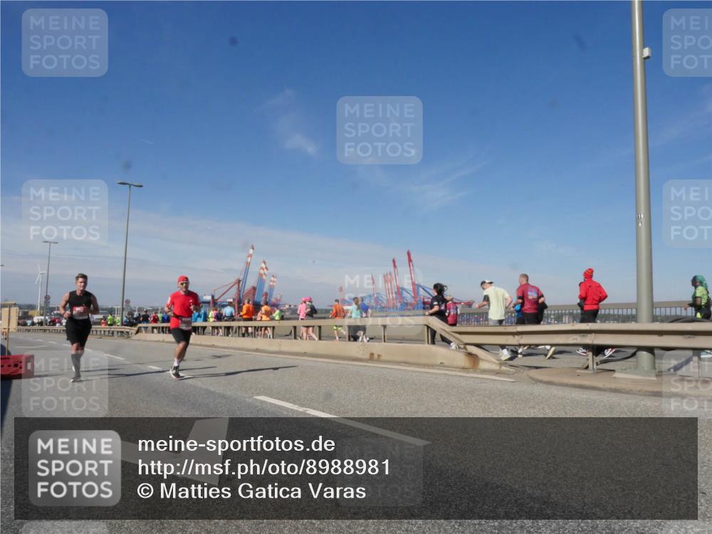 03.10.2025 - Köhlbrandbrückenlauf Matties Gatica Varas http://msf.ph/oto/8988981 03.10.2025 12:35:46 Position 2  meine-sportfotos.de