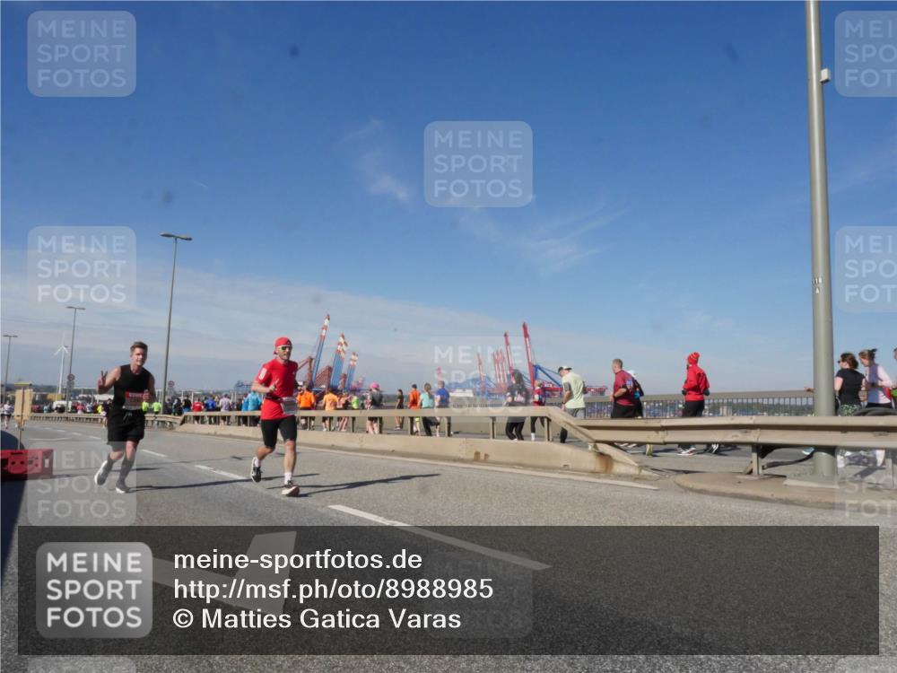 03.10.2025 - Köhlbrandbrückenlauf Matties Gatica Varas http://msf.ph/oto/8988985 03.10.2025 12:35:47 Position 2 118 meine-sportfotos.de