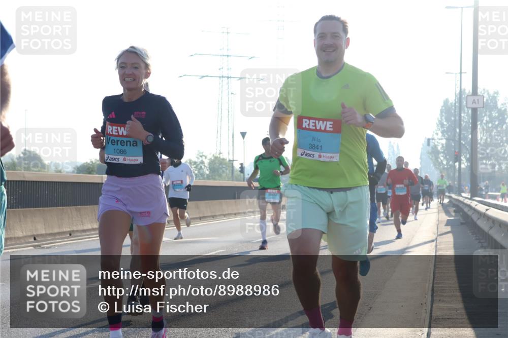 03.10.2025 - Köhlbrandbrückenlauf Luisa Fischer http://msf.ph/oto/8988986 03.10.2025 10:12:11 Position 3 1086, 3841, 1 meine-sportfotos.de