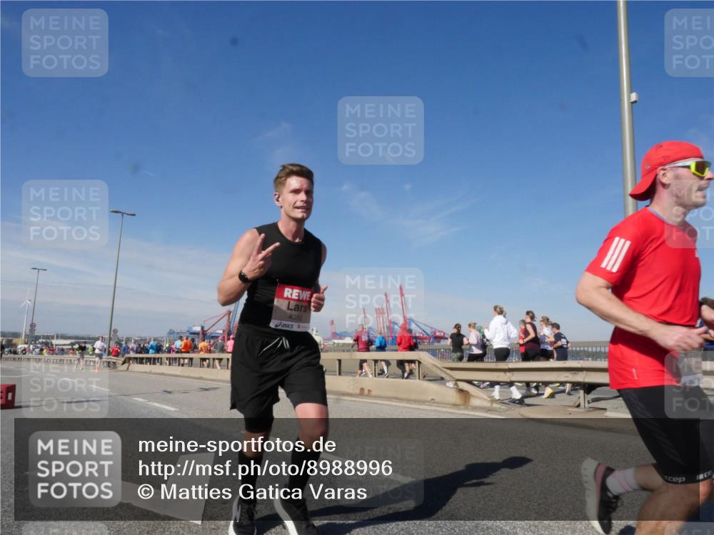 03.10.2025 - Köhlbrandbrückenlauf Matties Gatica Varas http://msf.ph/oto/8988996 03.10.2025 12:35:49 Position 2 4083 meine-sportfotos.de