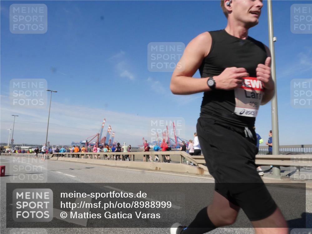 03.10.2025 - Köhlbrandbrückenlauf Matties Gatica Varas http://msf.ph/oto/8988999 03.10.2025 12:35:49 Position 2 4081 meine-sportfotos.de