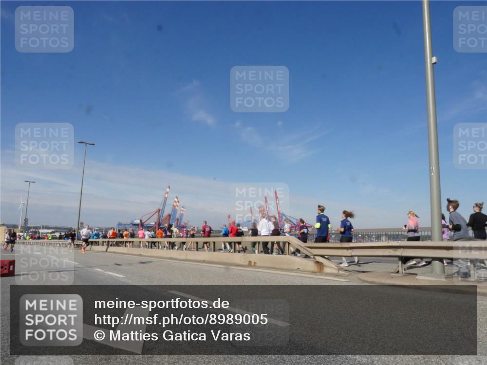 03.10.2025 - Köhlbrandbrückenlauf Matties Gatica Varas http://msf.ph/oto/8989005 03.10.2025 12:35:50 Position 2  meine-sportfotos.de