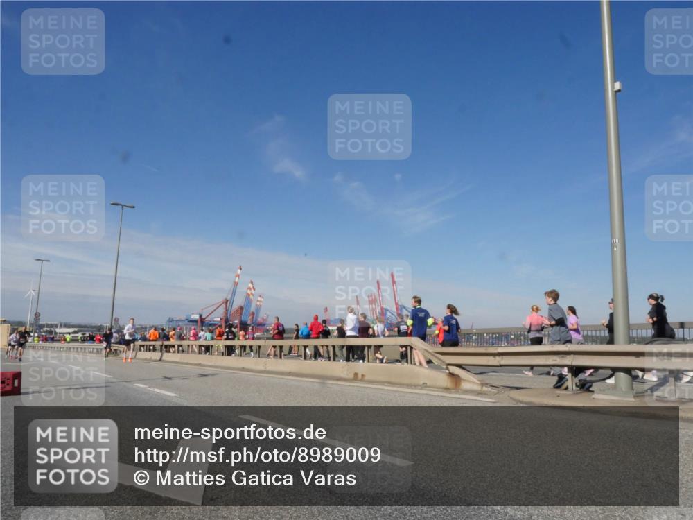 03.10.2025 - Köhlbrandbrückenlauf Matties Gatica Varas http://msf.ph/oto/8989009 03.10.2025 12:35:51 Position 2 118 meine-sportfotos.de