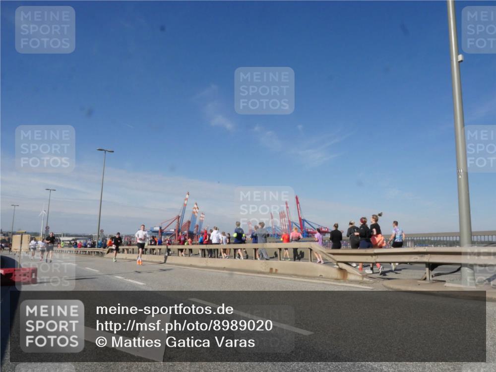 03.10.2025 - Köhlbrandbrückenlauf Matties Gatica Varas http://msf.ph/oto/8989020 03.10.2025 12:35:52 Position 2 118 meine-sportfotos.de