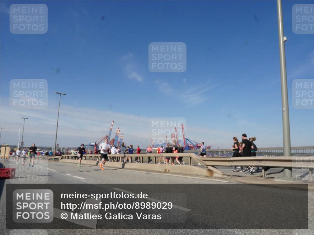 03.10.2025 - Köhlbrandbrückenlauf Matties Gatica Varas http://msf.ph/oto/8989029 03.10.2025 12:35:54 Position 2  meine-sportfotos.de