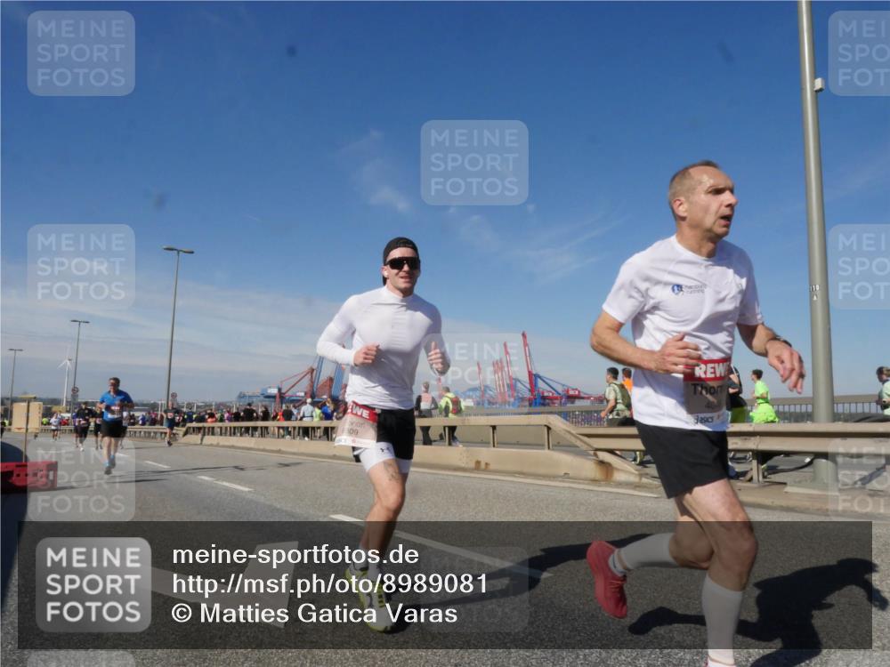 03.10.2025 - Köhlbrandbrückenlauf Matties Gatica Varas http://msf.ph/oto/8989081 03.10.2025 12:36:03 Position 2 6809, 40 meine-sportfotos.de