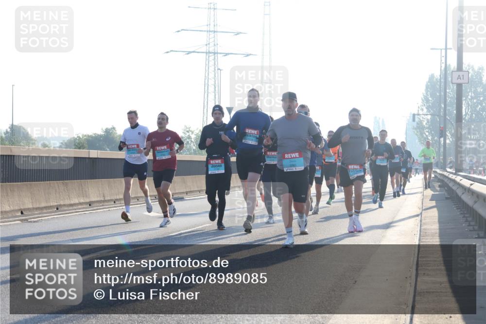 03.10.2025 - Köhlbrandbrückenlauf Luisa Fischer http://msf.ph/oto/8989085 03.10.2025 10:12:17 Position 3 1, 1 meine-sportfotos.de