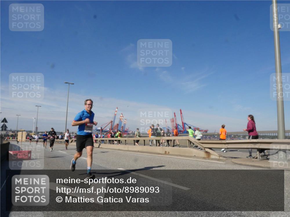 03.10.2025 - Köhlbrandbrückenlauf Matties Gatica Varas http://msf.ph/oto/8989093 03.10.2025 12:36:05 Position 2  meine-sportfotos.de