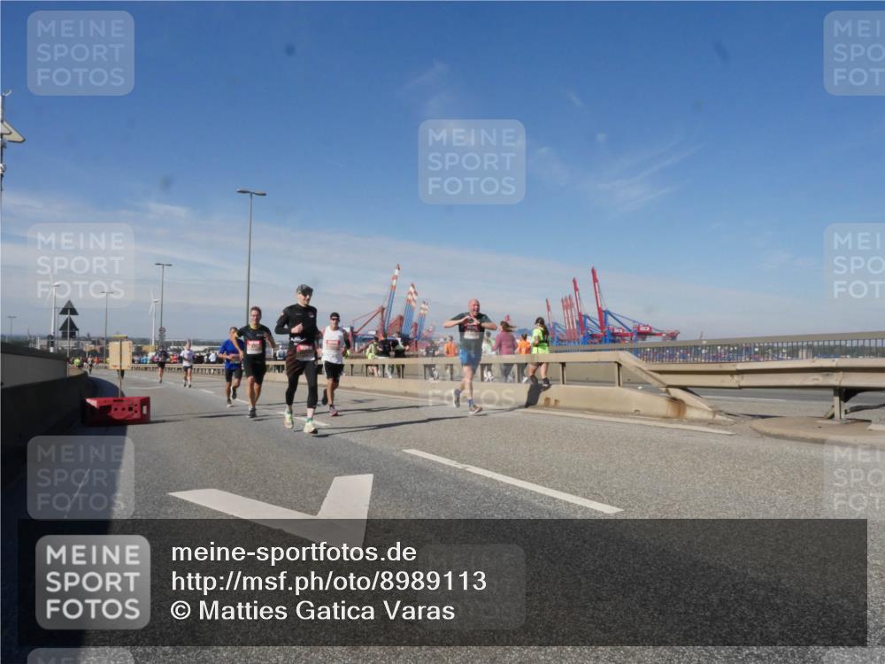 03.10.2025 - Köhlbrandbrückenlauf Matties Gatica Varas http://msf.ph/oto/8989113 03.10.2025 12:36:08 Position 2  meine-sportfotos.de
