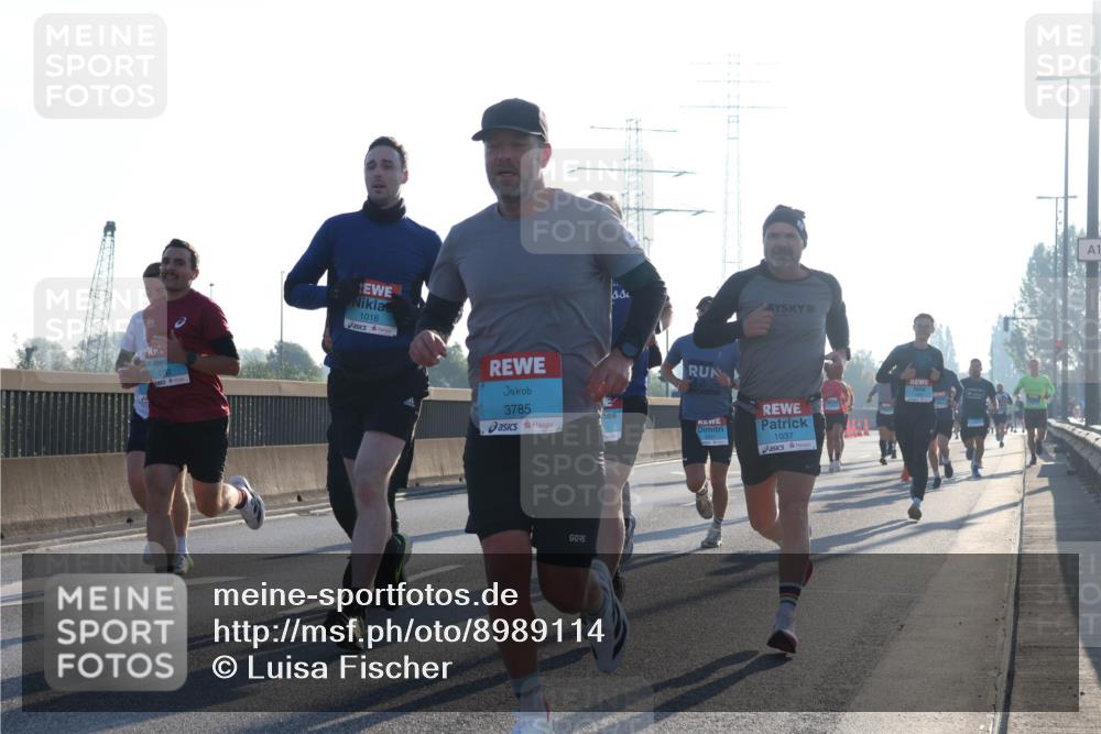 03.10.2025 - Köhlbrandbrückenlauf Luisa Fischer http://msf.ph/oto/8989114 03.10.2025 10:12:19 Position 3 2792, 1016, 3785, 1037, 1 meine-sportfotos.de