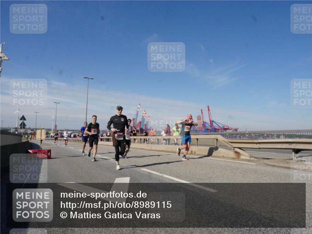 03.10.2025 - Köhlbrandbrückenlauf Matties Gatica Varas http://msf.ph/oto/8989115 03.10.2025 12:36:09 Position 2  meine-sportfotos.de