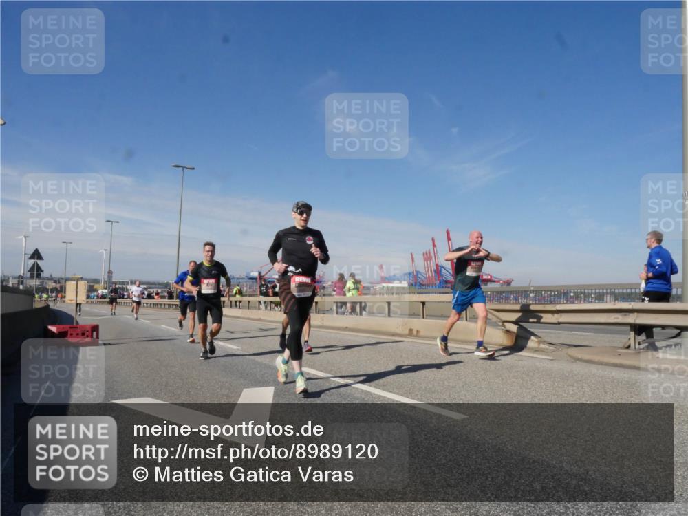 03.10.2025 - Köhlbrandbrückenlauf Matties Gatica Varas http://msf.ph/oto/8989120 03.10.2025 12:36:09 Position 2  meine-sportfotos.de