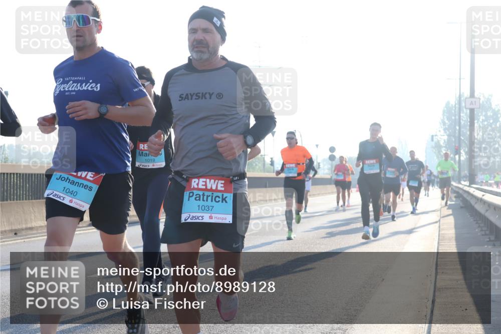 03.10.2025 - Köhlbrandbrückenlauf Luisa Fischer http://msf.ph/oto/8989128 03.10.2025 10:12:20 Position 3 1040, 1019, 1037, 1 meine-sportfotos.de