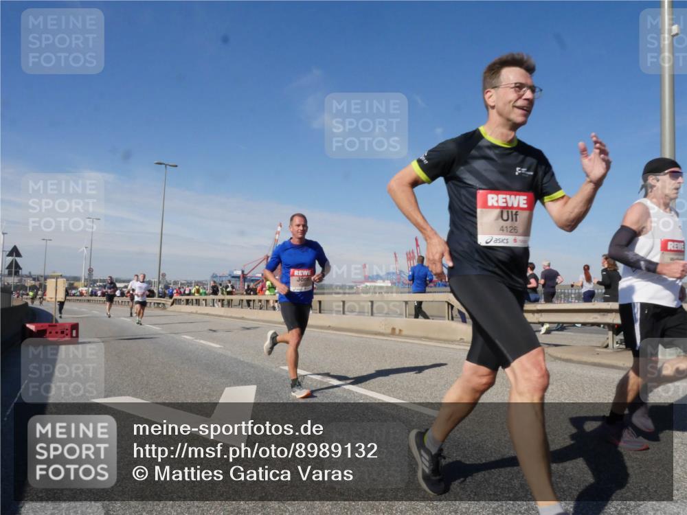 03.10.2025 - Köhlbrandbrückenlauf Matties Gatica Varas http://msf.ph/oto/8989132 03.10.2025 12:36:11 Position 2 4126 meine-sportfotos.de