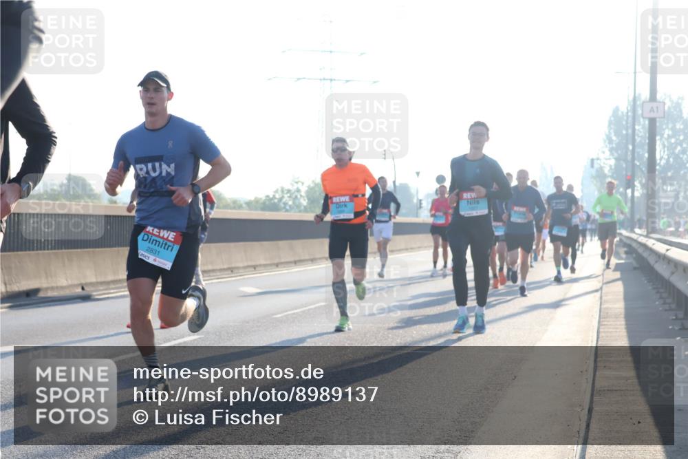 03.10.2025 - Köhlbrandbrückenlauf Luisa Fischer http://msf.ph/oto/8989137 03.10.2025 10:12:20 Position 3 2831, 1 meine-sportfotos.de