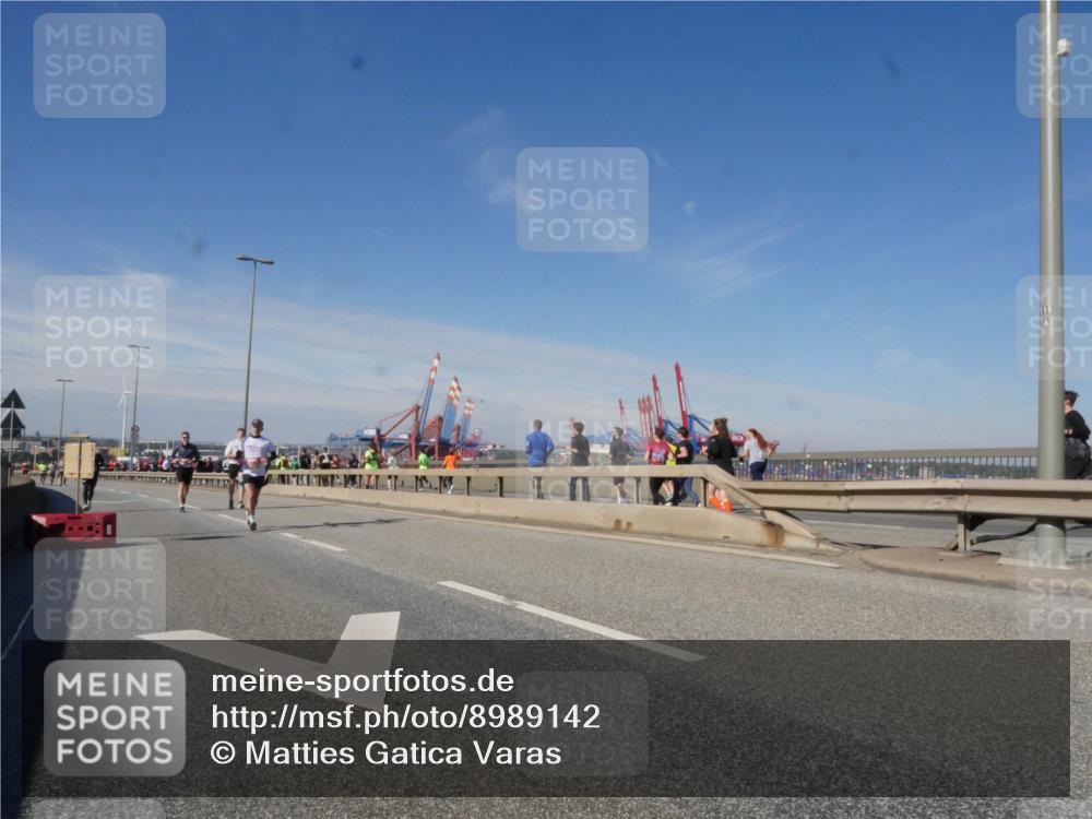 03.10.2025 - Köhlbrandbrückenlauf Matties Gatica Varas http://msf.ph/oto/8989142 03.10.2025 12:36:12 Position 2  meine-sportfotos.de