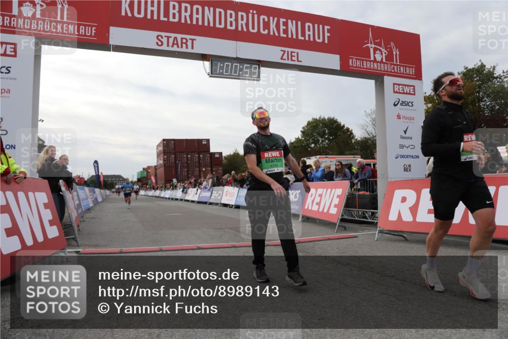 03.10.2025 - Köhlbrandbrückenlauf Yannick Fuchs http://msf.ph/oto/8989143 03.10.2025 16:00:57 Ziel 7294, 7396, 8676, 8855, 9736 meine-sportfotos.de