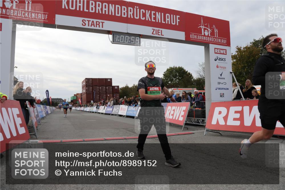 03.10.2025 - Köhlbrandbrückenlauf Yannick Fuchs http://msf.ph/oto/8989152 03.10.2025 16:00:57 Ziel 7294, 7396, 8676, 8855, 9736 meine-sportfotos.de