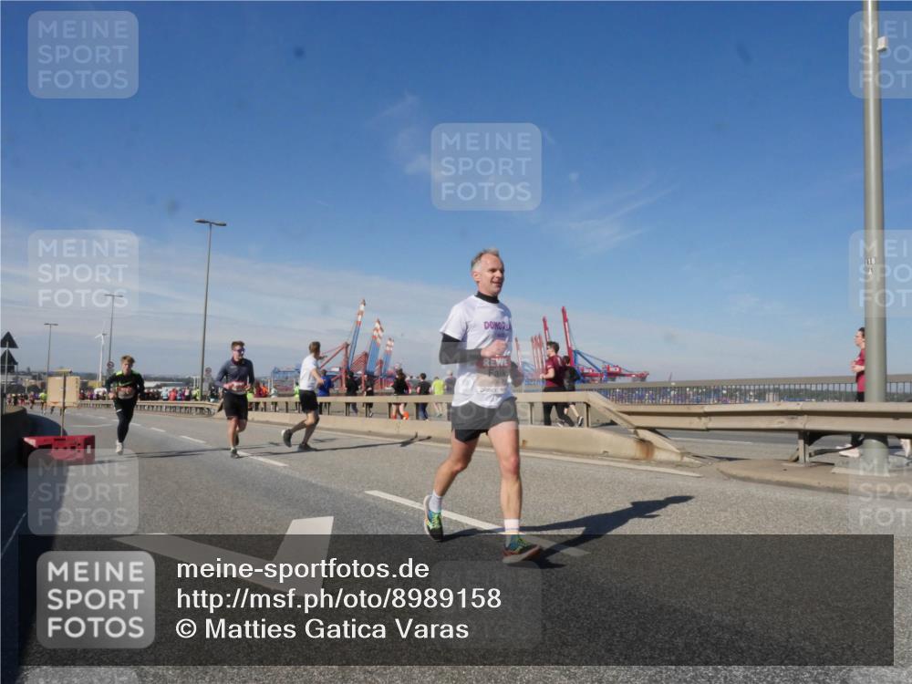03.10.2025 - Köhlbrandbrückenlauf Matties Gatica Varas http://msf.ph/oto/8989158 03.10.2025 12:36:15 Position 2 4084, 118 meine-sportfotos.de