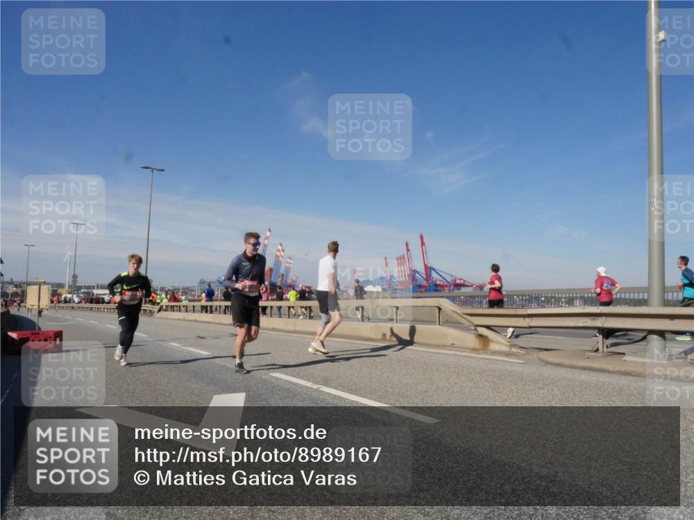03.10.2025 - Köhlbrandbrückenlauf Matties Gatica Varas http://msf.ph/oto/8989167 03.10.2025 12:36:17 Position 2  meine-sportfotos.de