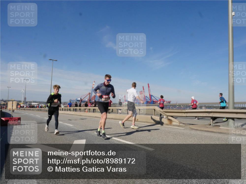 03.10.2025 - Köhlbrandbrückenlauf Matties Gatica Varas http://msf.ph/oto/8989172 03.10.2025 12:36:17 Position 2  meine-sportfotos.de
