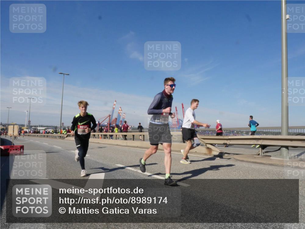 03.10.2025 - Köhlbrandbrückenlauf Matties Gatica Varas http://msf.ph/oto/8989174 03.10.2025 12:36:18 Position 2  meine-sportfotos.de
