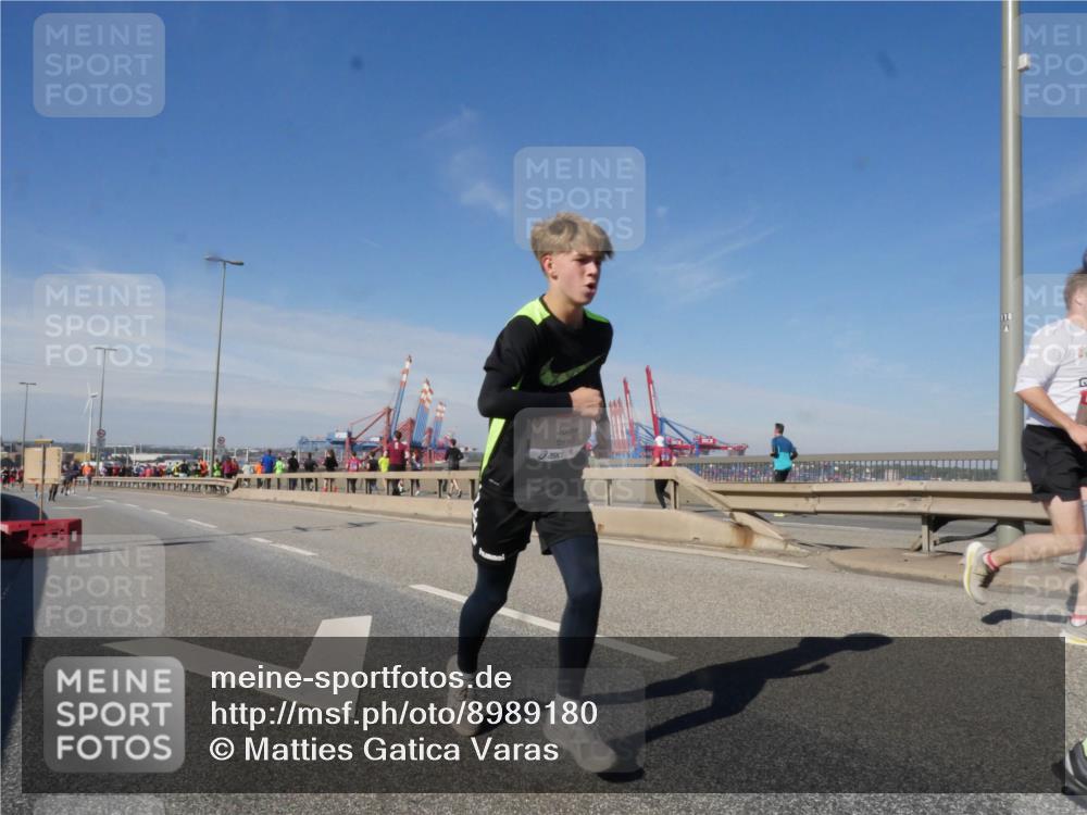 03.10.2025 - Köhlbrandbrückenlauf Matties Gatica Varas http://msf.ph/oto/8989180 03.10.2025 12:36:19 Position 2 6715, 118 meine-sportfotos.de