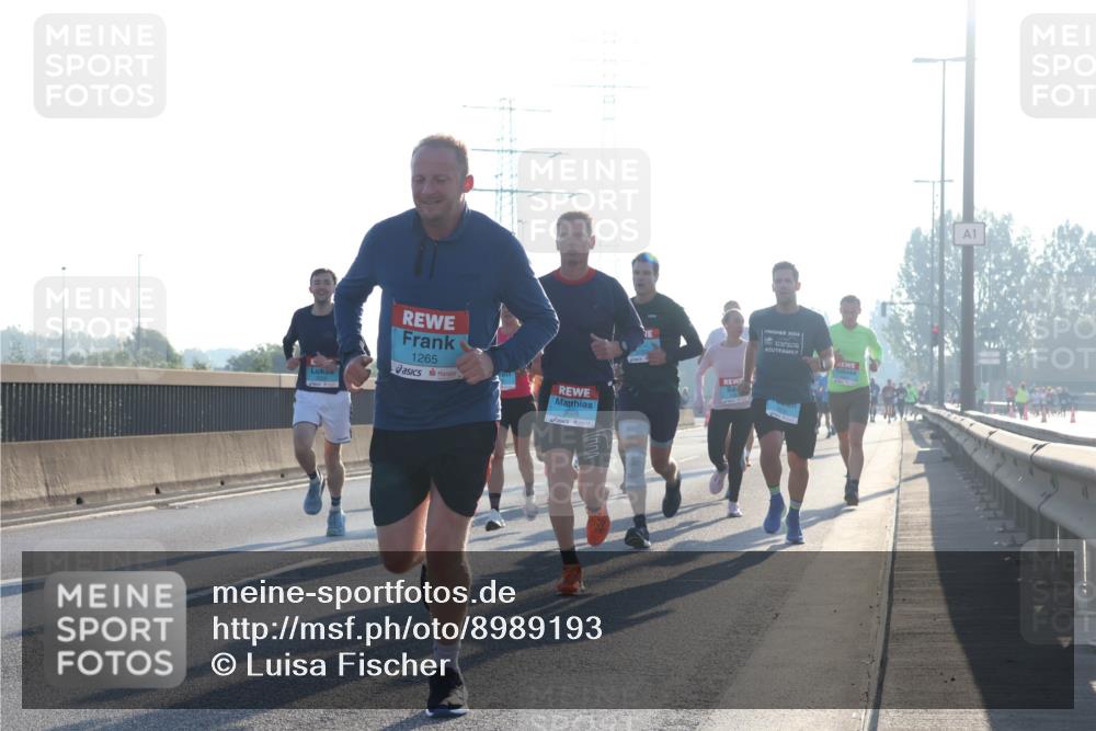 03.10.2025 - Köhlbrandbrückenlauf Luisa Fischer http://msf.ph/oto/8989193 03.10.2025 10:12:24 Position 3 1265, 3628, 2024, 1 meine-sportfotos.de
