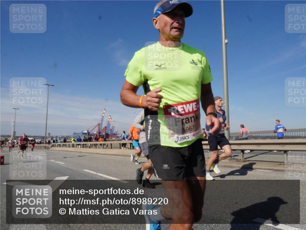 03.10.2025 - Köhlbrandbrückenlauf Matties Gatica Varas http://msf.ph/oto/8989220 03.10.2025 12:36:33 Position 2 5967 meine-sportfotos.de
