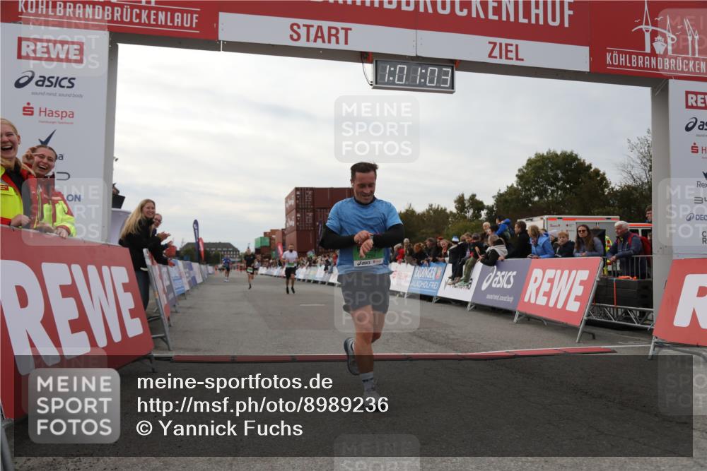 03.10.2025 - Köhlbrandbrückenlauf Yannick Fuchs http://msf.ph/oto/8989236 03.10.2025 16:01:01 Ziel 7294, 7396, 7398, 8855 meine-sportfotos.de