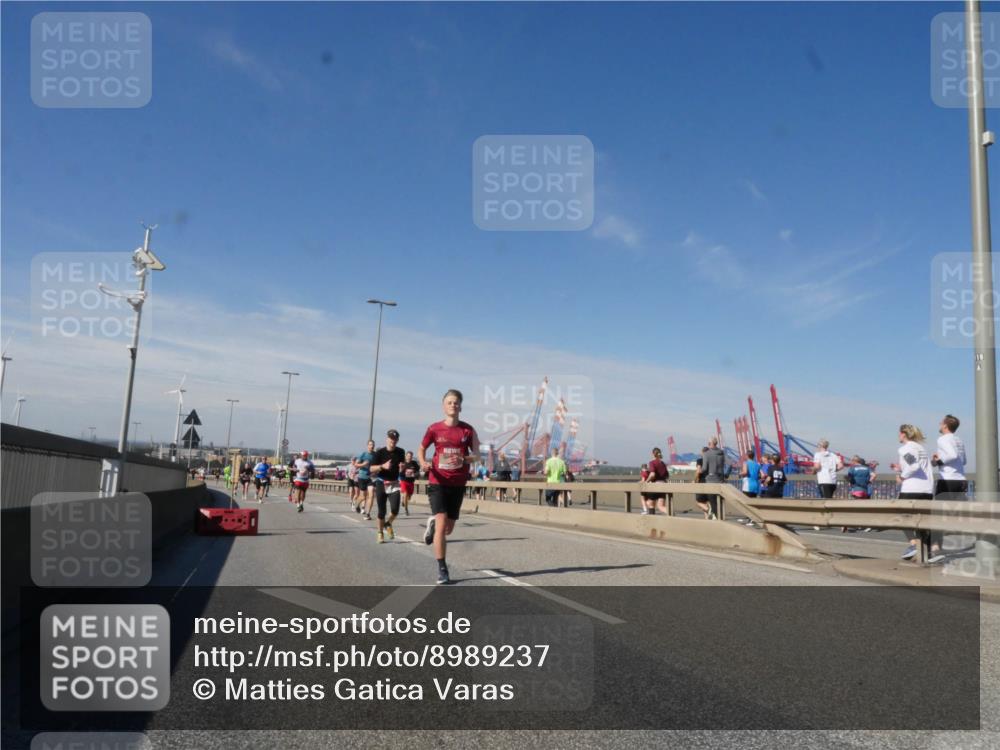 03.10.2025 - Köhlbrandbrückenlauf Matties Gatica Varas http://msf.ph/oto/8989237 03.10.2025 12:36:37 Position 2 18 meine-sportfotos.de