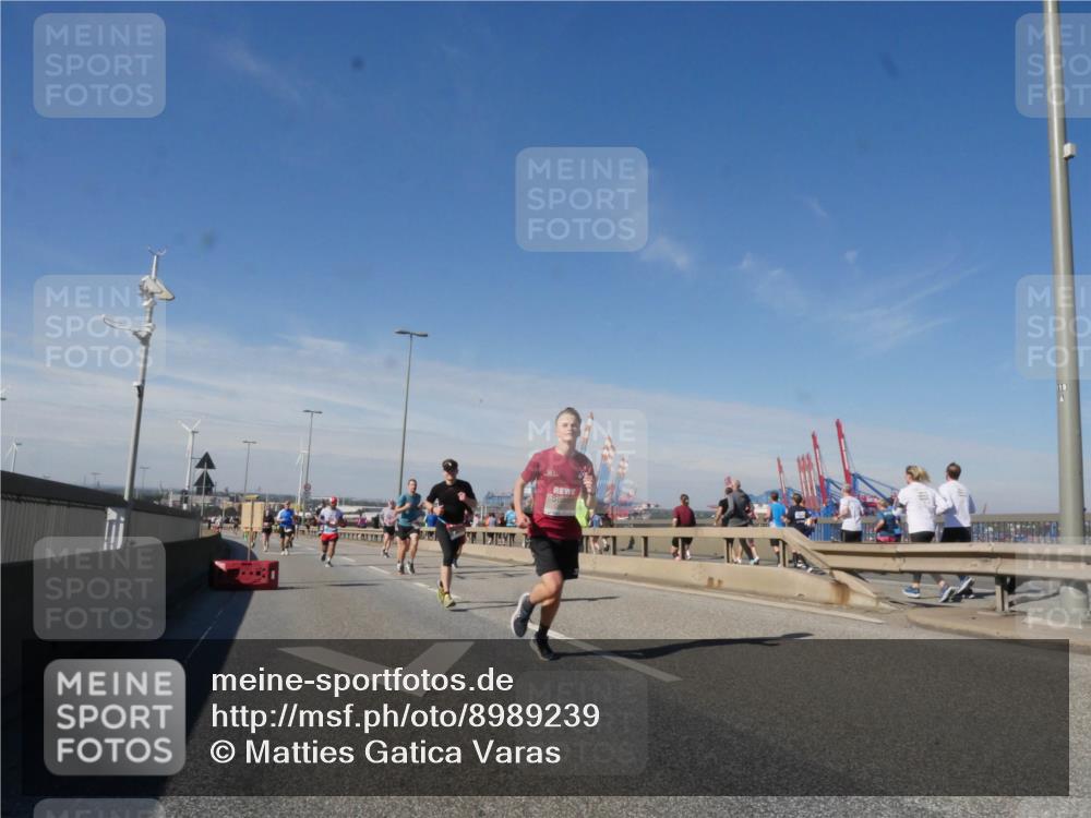 03.10.2025 - Köhlbrandbrückenlauf Matties Gatica Varas http://msf.ph/oto/8989239 03.10.2025 12:36:38 Position 2  meine-sportfotos.de