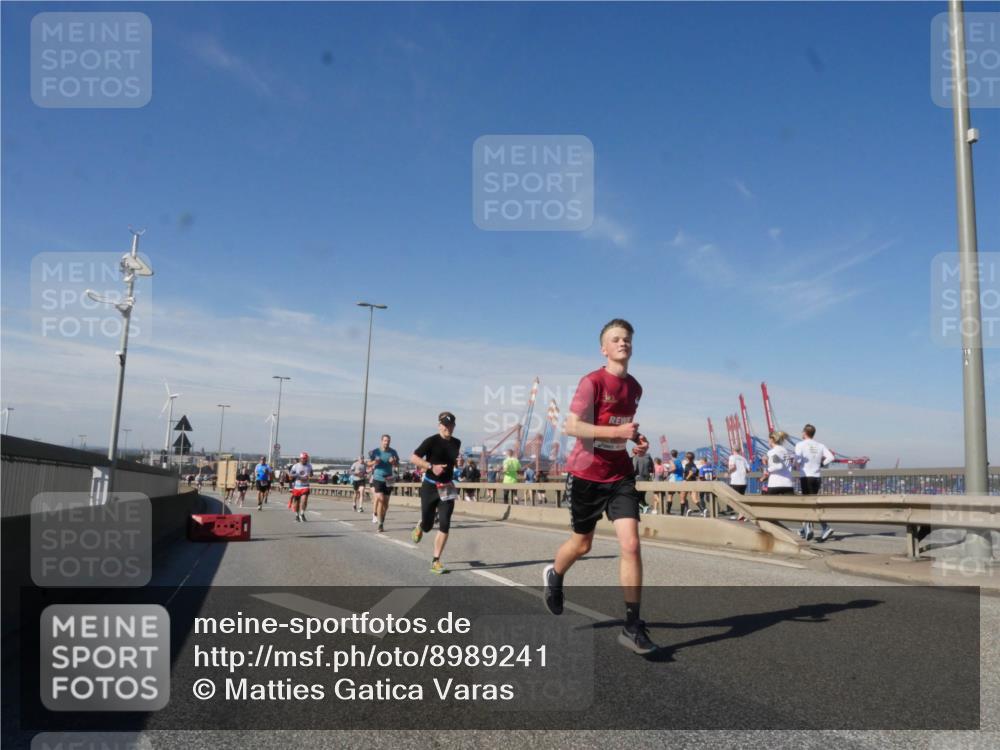 03.10.2025 - Köhlbrandbrückenlauf Matties Gatica Varas http://msf.ph/oto/8989241 03.10.2025 12:36:38 Position 2 1, 1107 meine-sportfotos.de