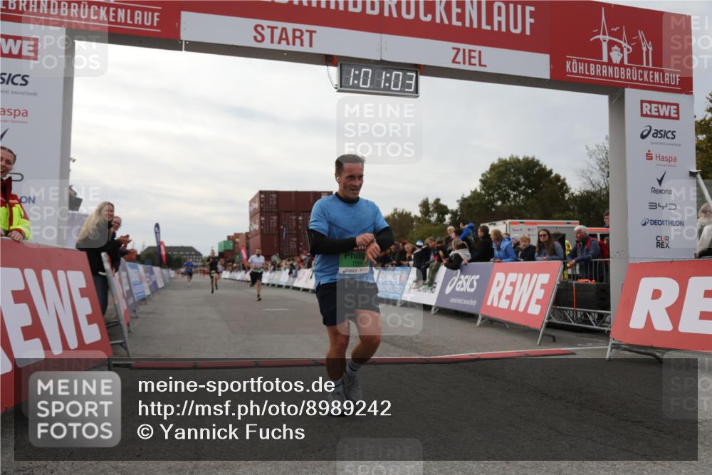 03.10.2025 - Köhlbrandbrückenlauf Yannick Fuchs http://msf.ph/oto/8989242 03.10.2025 16:01:02 Ziel 7294, 7396, 7398, 8855, 9589 meine-sportfotos.de