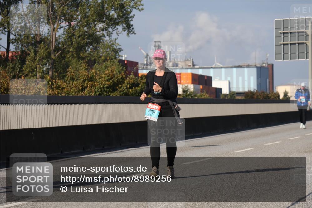 03.10.2025 - Köhlbrandbrückenlauf Luisa Fischer http://msf.ph/oto/8989256 03.10.2025 11:27:20 Position 3 2367 meine-sportfotos.de