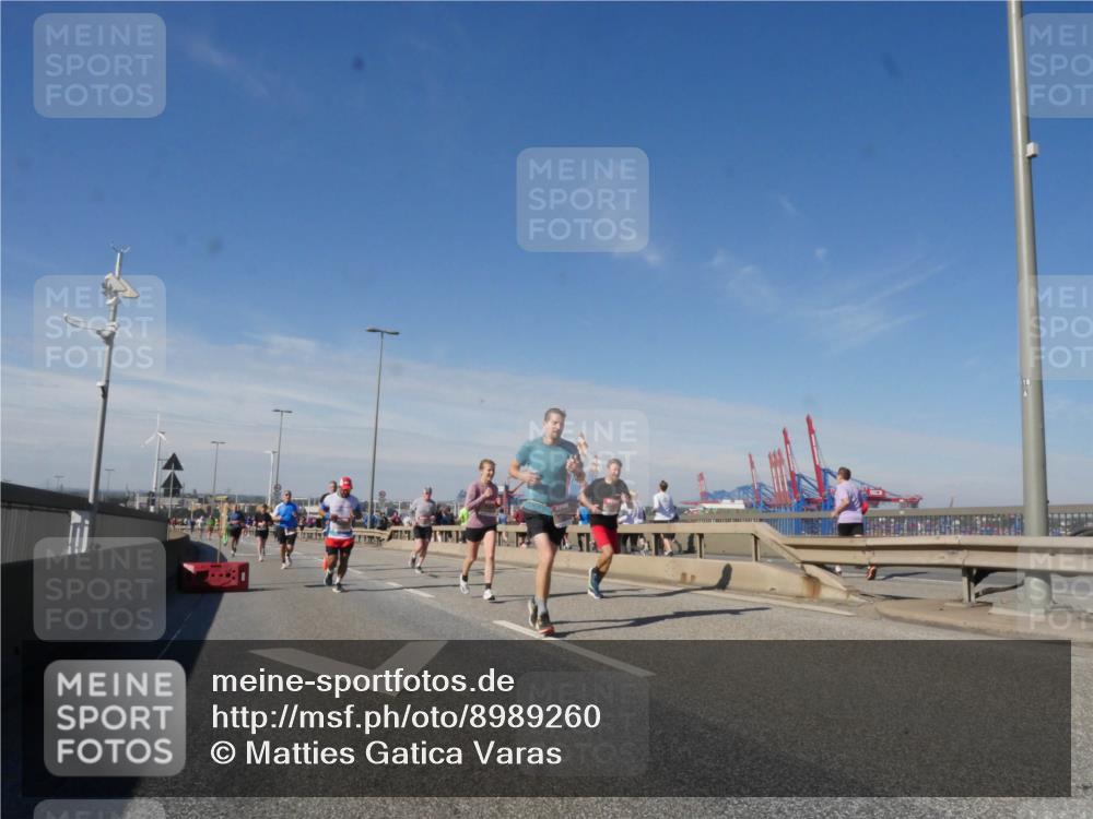 03.10.2025 - Köhlbrandbrückenlauf Matties Gatica Varas http://msf.ph/oto/8989260 03.10.2025 12:36:40 Position 2  meine-sportfotos.de