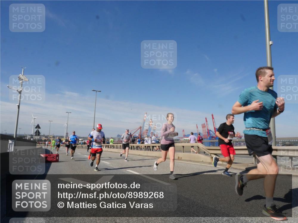 03.10.2025 - Köhlbrandbrückenlauf Matties Gatica Varas http://msf.ph/oto/8989268 03.10.2025 12:36:42 Position 2  meine-sportfotos.de