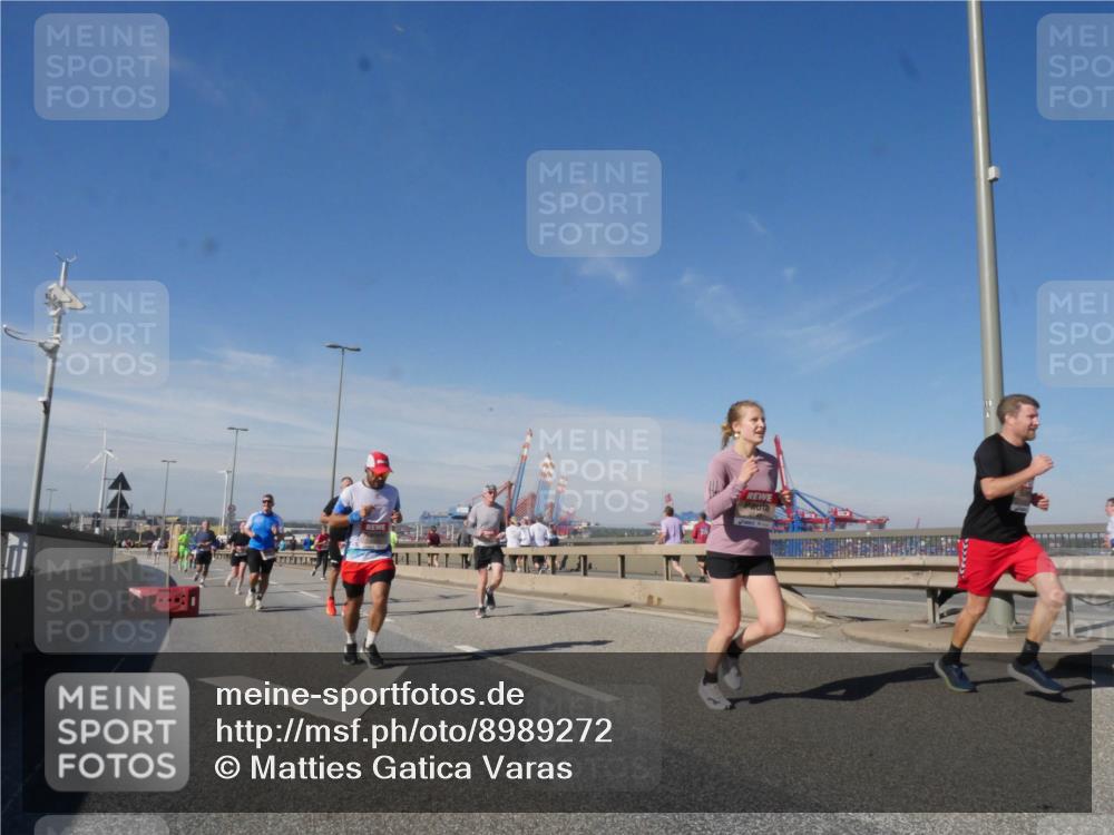 03.10.2025 - Köhlbrandbrückenlauf Matties Gatica Varas http://msf.ph/oto/8989272 03.10.2025 12:36:42 Position 2  meine-sportfotos.de