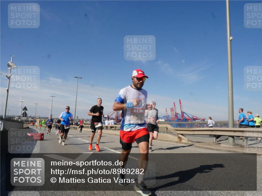03.10.2025 - Köhlbrandbrückenlauf Matties Gatica Varas http://msf.ph/oto/8989282 03.10.2025 12:36:44 Position 2 6325 meine-sportfotos.de