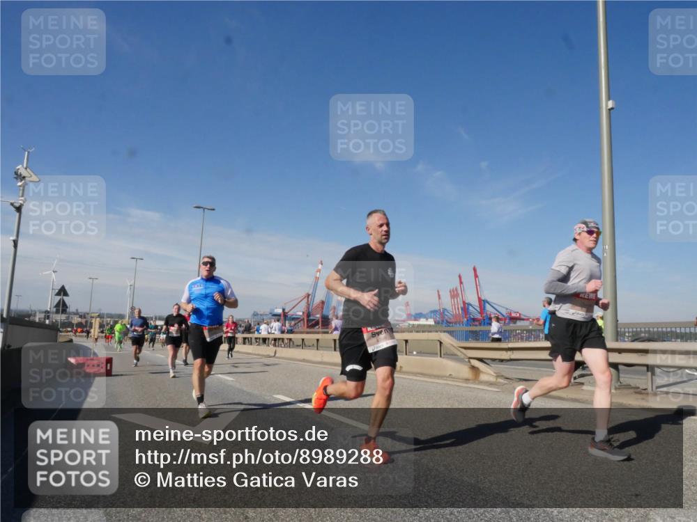 03.10.2025 - Köhlbrandbrückenlauf Matties Gatica Varas http://msf.ph/oto/8989288 03.10.2025 12:36:45 Position 2  meine-sportfotos.de