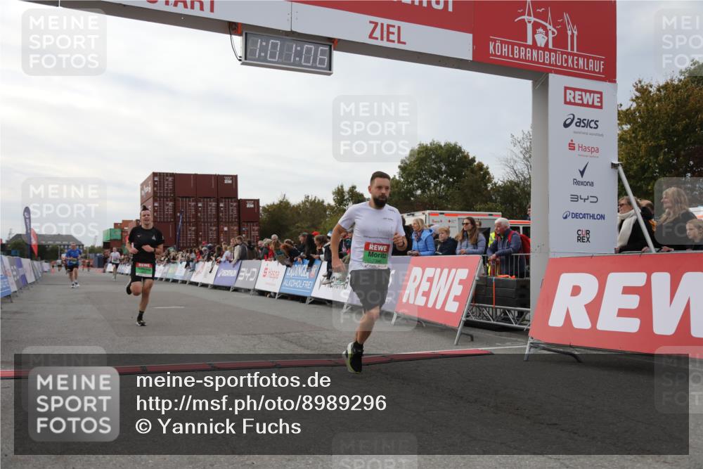 03.10.2025 - Köhlbrandbrückenlauf Yannick Fuchs http://msf.ph/oto/8989296 03.10.2025 16:01:05 Ziel 7396, 7398, 8855, 9589 meine-sportfotos.de