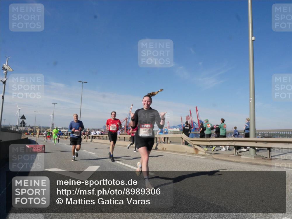 03.10.2025 - Köhlbrandbrückenlauf Matties Gatica Varas http://msf.ph/oto/8989306 03.10.2025 12:36:48 Position 2 4111 meine-sportfotos.de