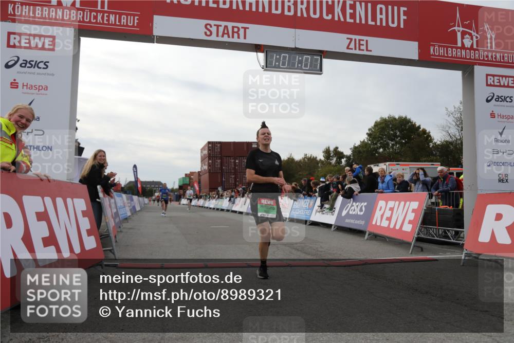 03.10.2025 - Köhlbrandbrückenlauf Yannick Fuchs http://msf.ph/oto/8989321 03.10.2025 16:01:06 Ziel 7396, 7398, 8855, 9589 meine-sportfotos.de