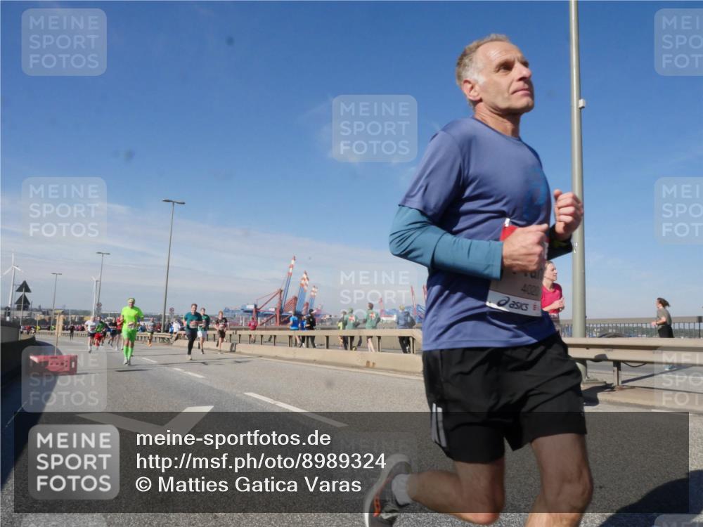 03.10.2025 - Köhlbrandbrückenlauf Matties Gatica Varas http://msf.ph/oto/8989324 03.10.2025 12:36:50 Position 2 4020 meine-sportfotos.de